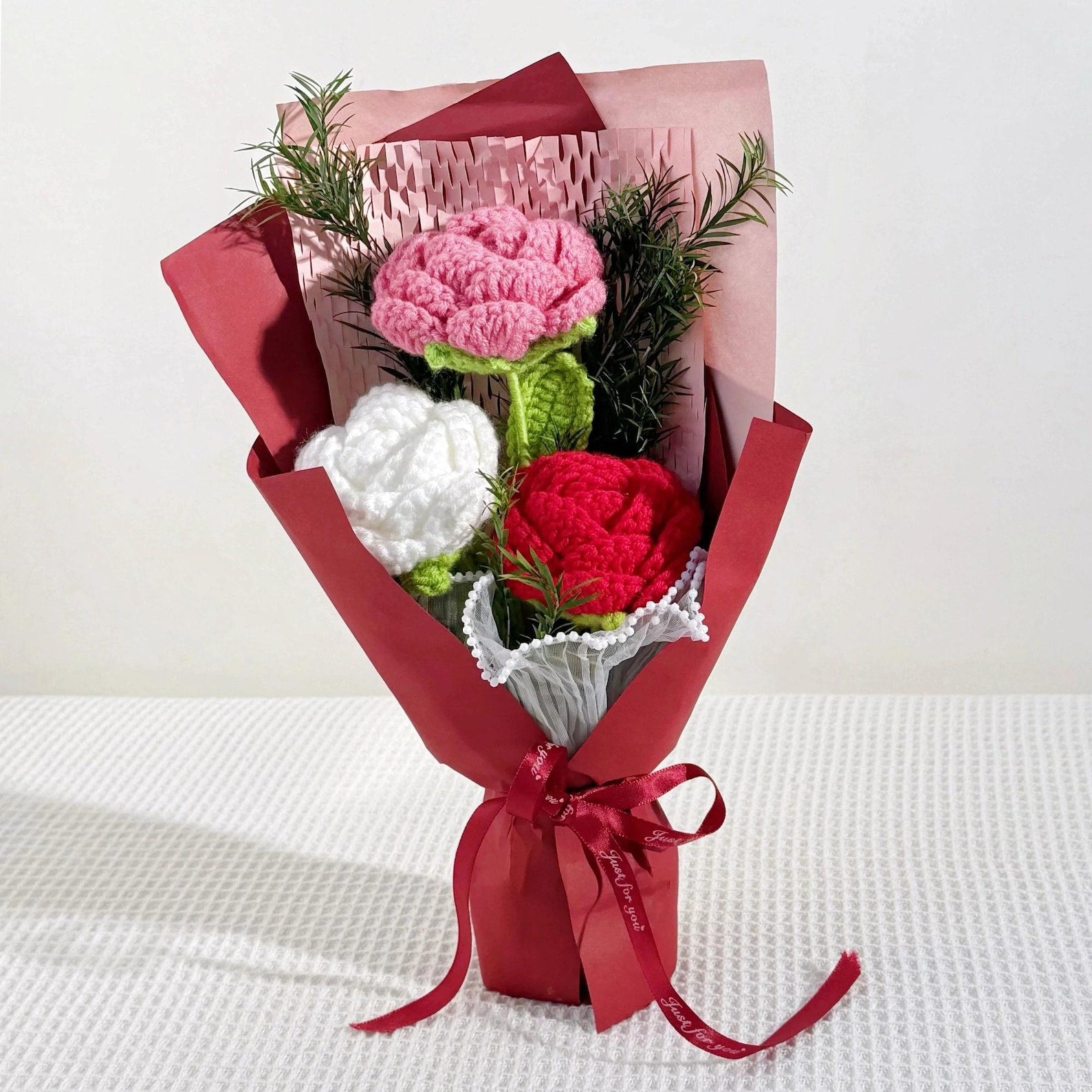 Crochet Yarn Rose Bouquet – view 8