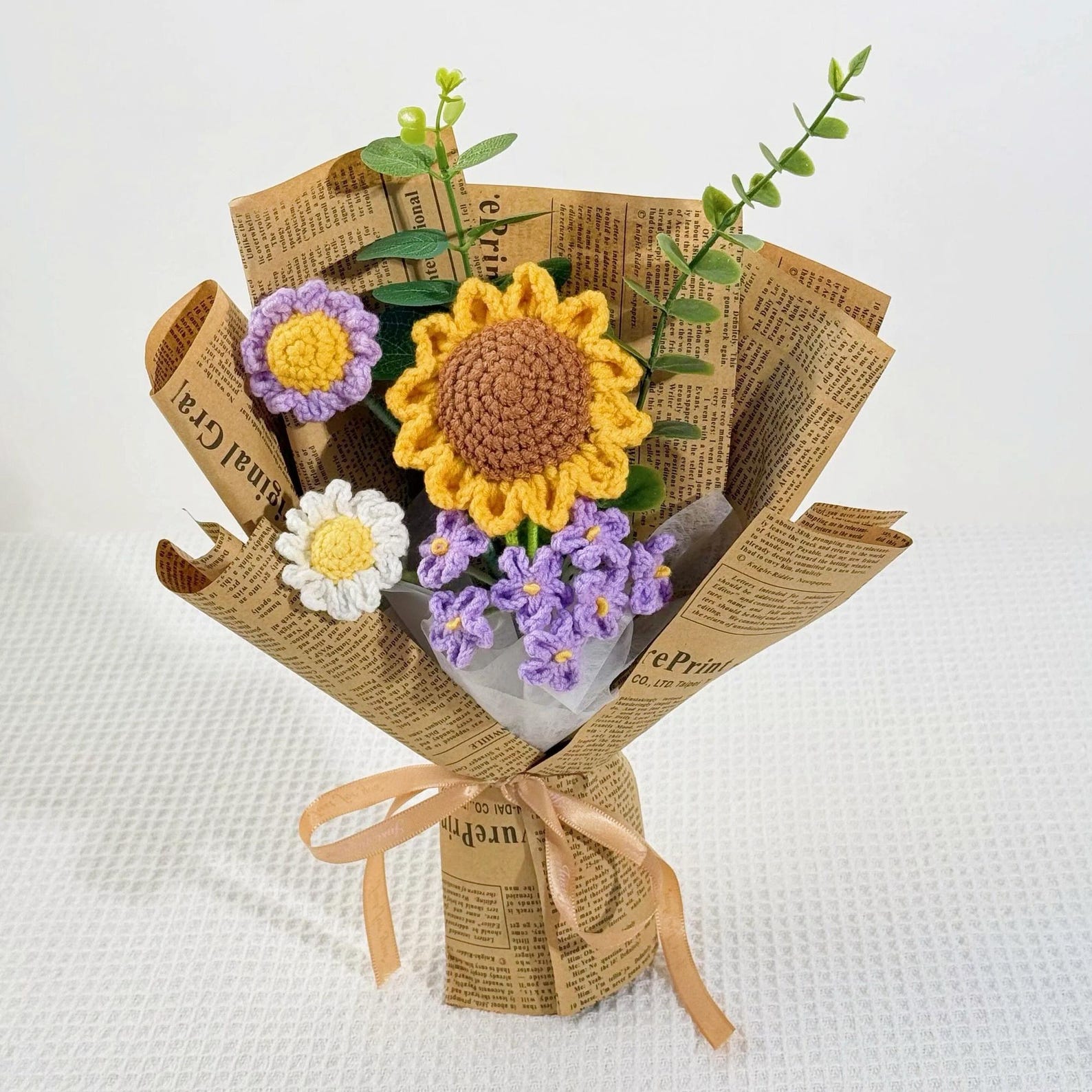 Crochet Sunflower Bouquet with Vintage Paper Wrap – view 4