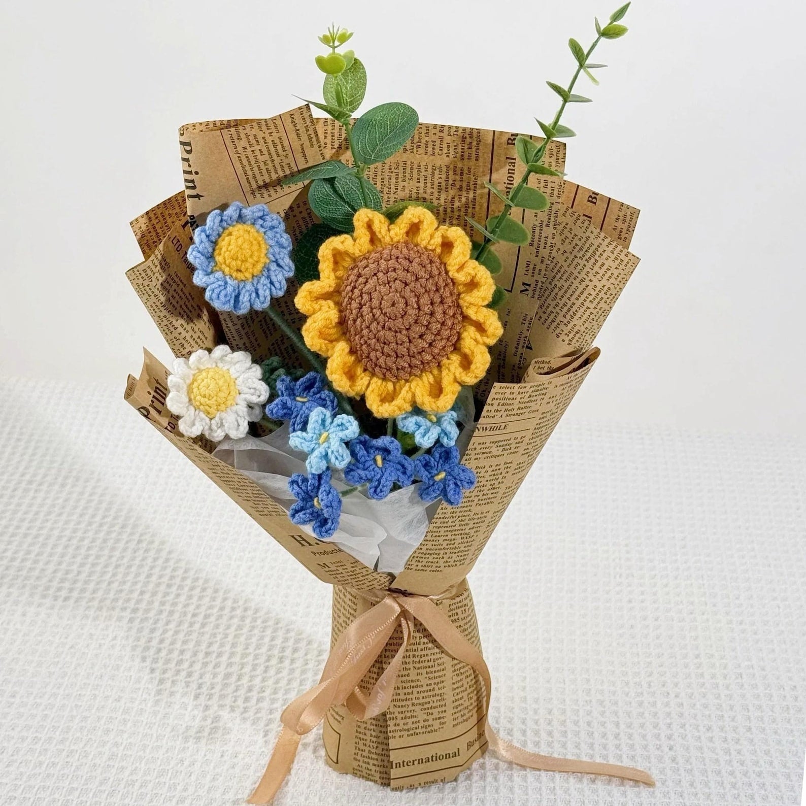 Crochet Sunflower Bouquet with Vintage Paper Wrap – view 7